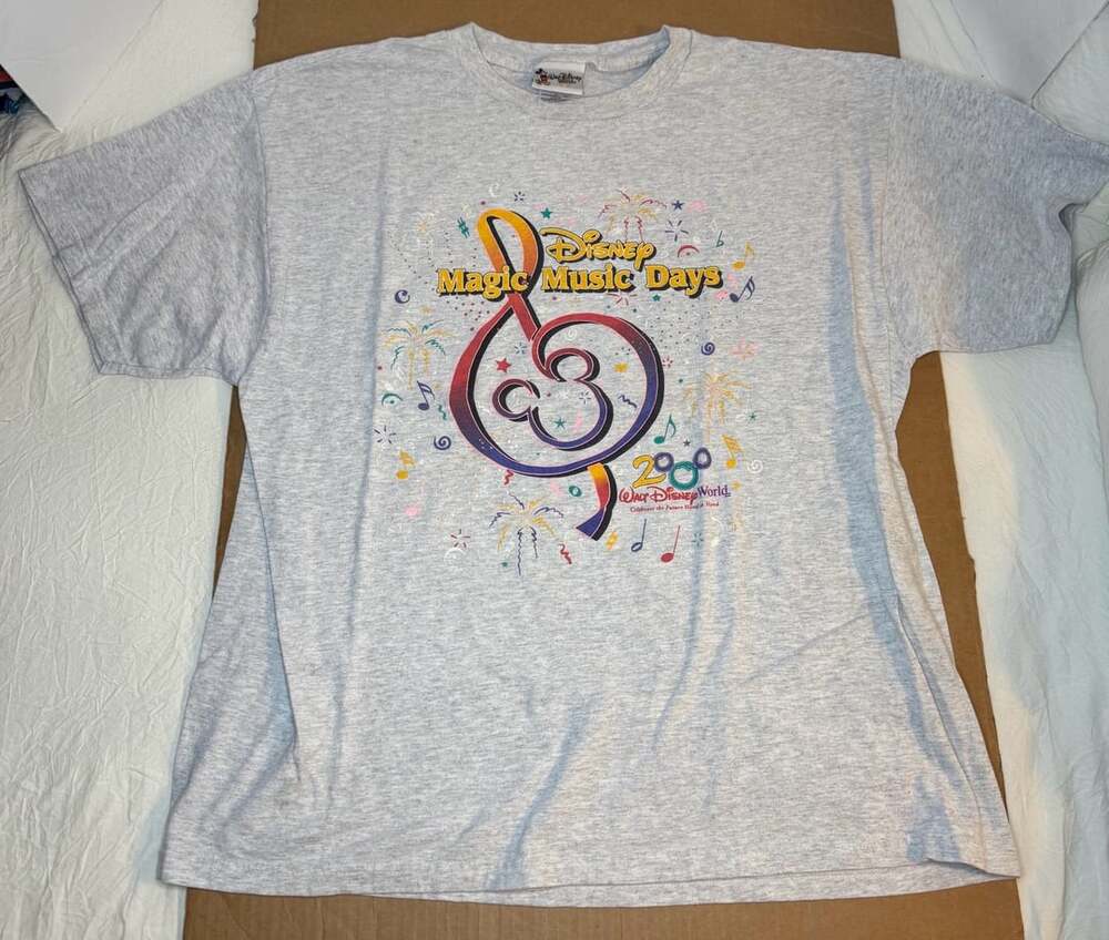 Vintage Disney Magic Music Days 2000 Size XL Grey T-Shirt
